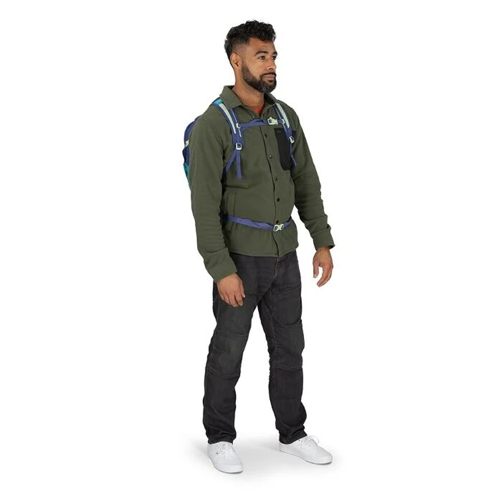 dayliteplus_f24_onbody4_bluespikemossalkaline_8